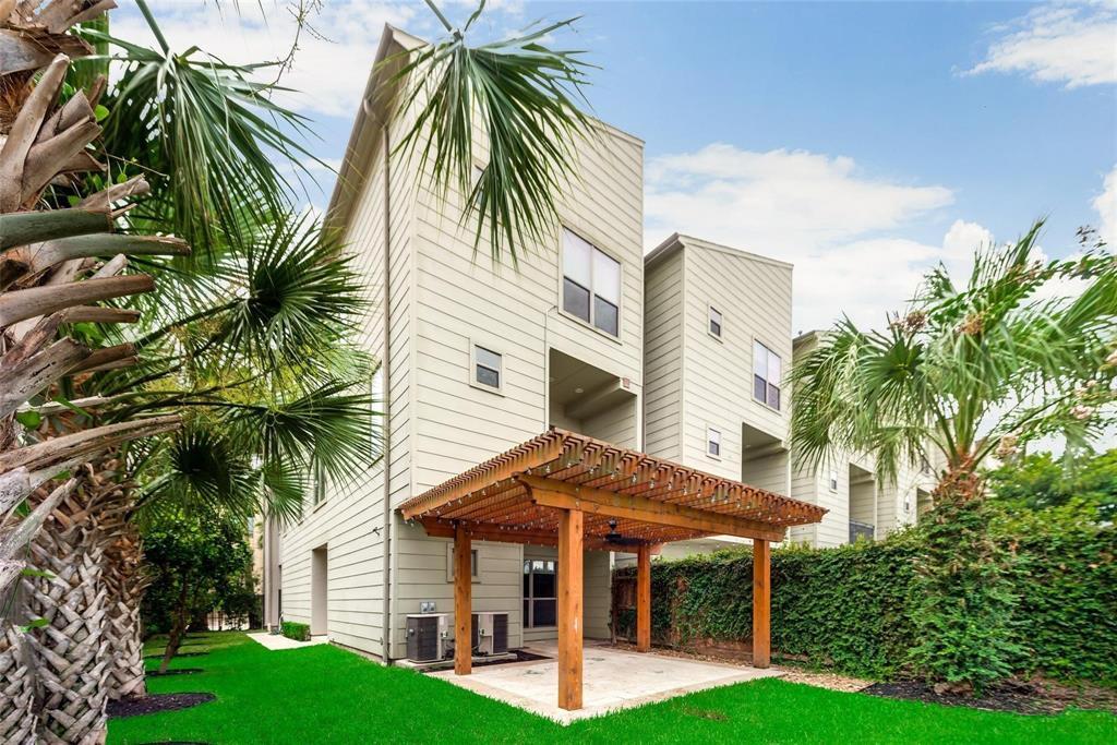 5210 Lillian St in Houston, TX - Building Photo