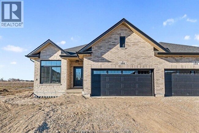 164 McLellan Ave in Amherstburg, ON - Building Photo - Building Photo