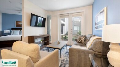 810 W St Johns Ave in Austin, TX - Foto de edificio - Building Photo