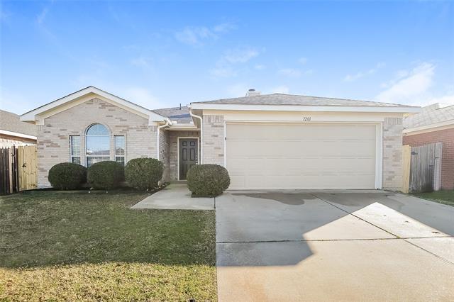 7201 Avington Way in Fort Worth, TX - Building Photo