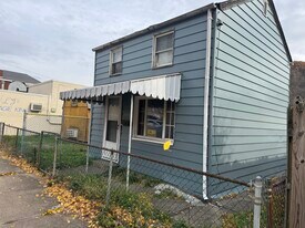 3910 Jacob St in Wheeling, WV - Building Photo