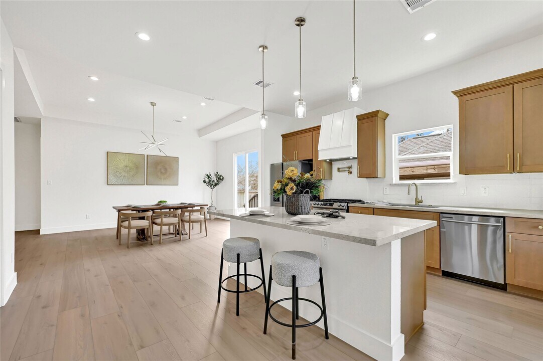 4720 Providence St in Houston, TX - Building Photo