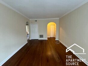 2440 N Hamlin Ave in Chicago, IL - Building Photo - Building Photo
