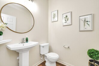 829 Indigo Springs Ln in La Marque, TX - Building Photo - Building Photo