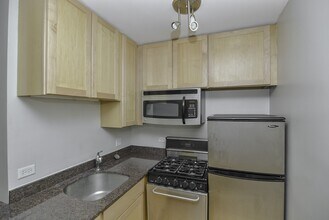 630 W Wrightwood Ave in Chicago, IL - Building Photo - Building Photo