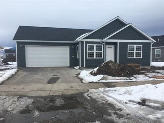 property at 2321 Sturnella Ln