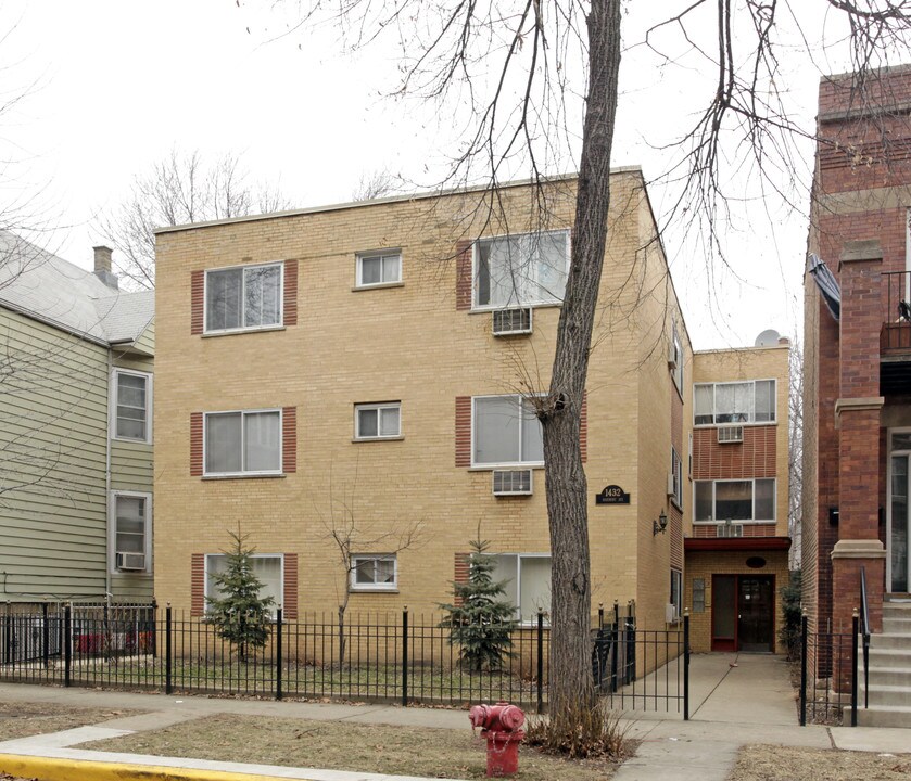 1432 W Rosemont Ave in Chicago, IL - Building Photo