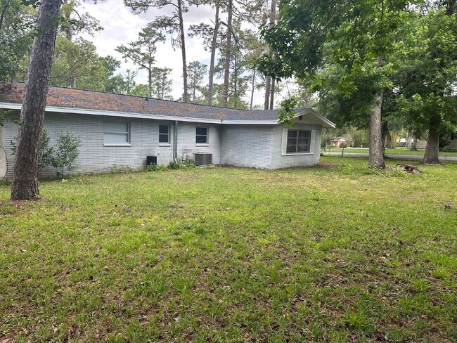 property at 1505 Arnold Ave