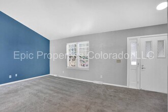 3754 S Walden Way in Aurora, CO - Building Photo - Building Photo