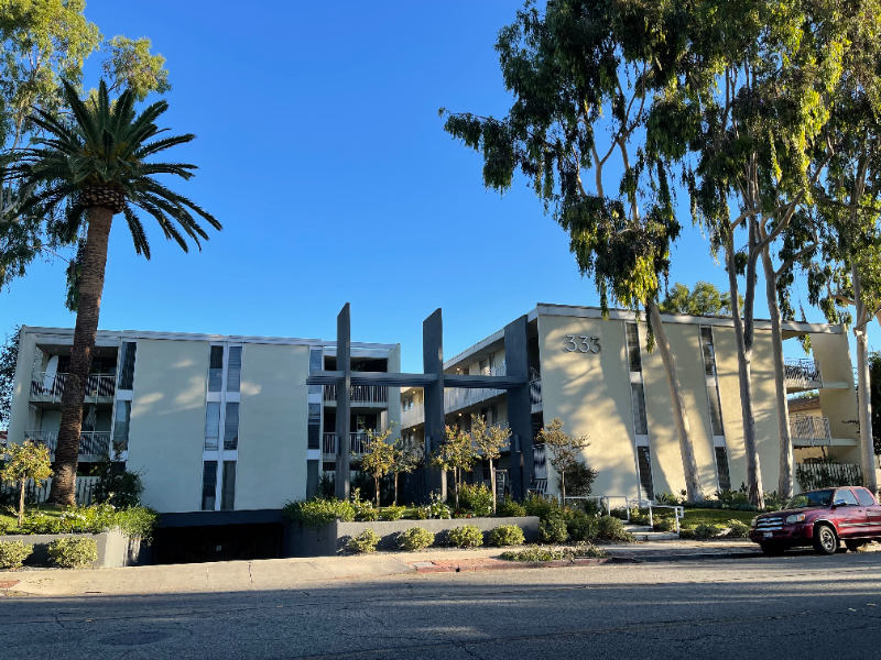 333 W California Blvd in Pasadena, CA - Building Photo