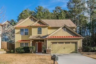 261 Chandler Bluff Ct SE in Grayson, GA - Building Photo