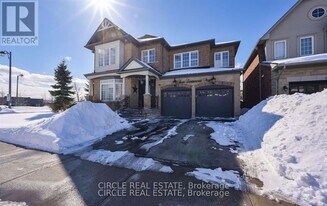 2 Learmont Ave in Caledon, ON - Building Photo