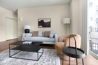 3100 Esperanza Crossing in Austin, TX - Building Photo - Building Photo
