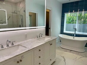 761 NE 77th St in Miami, FL - Building Photo - Building Photo