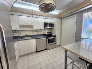 3090 N Course Dr in Pompano Beach, FL - Building Photo - Building Photo