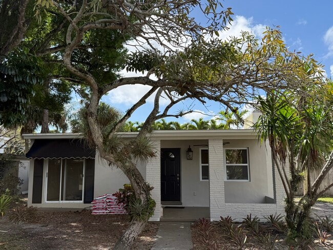 property at 1608 SW 13th St