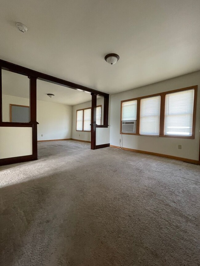 property at 924 Caledonia St