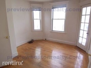 41 Atkins St-Unit -APT# 5-R in Boston, MA - Foto de edificio - Building Photo
