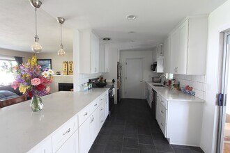 10847 SW 59th Ave in Portland, OR - Building Photo - Building Photo