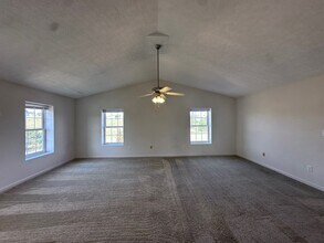 4 Rose Garden Ln in Fishersville, VA - Building Photo - Building Photo