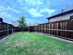 2333 Opaline Dr in Aubrey, TX - Building Photo - Building Photo