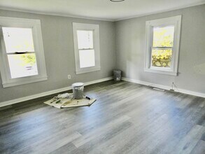 830 Main St in Winchester, CT - Building Photo - Building Photo