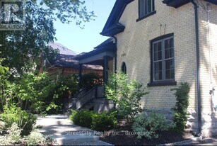 184 Brunswick St in Stratford, ON - Building Photo