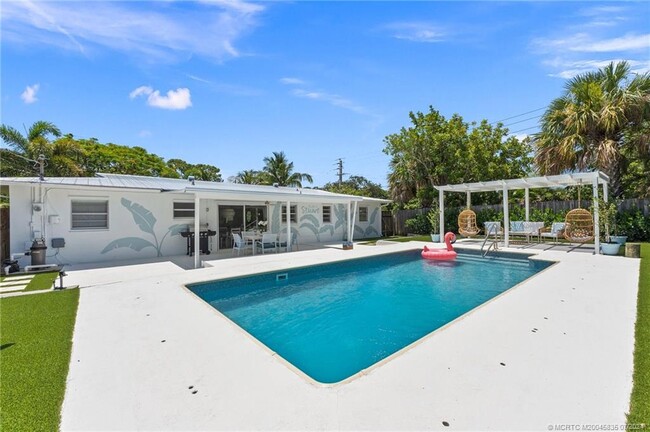 property at 701 SE Alamanda Way