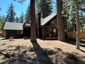 686 Michael Dr in South Lake Tahoe, CA - Building Photo - Building Photo