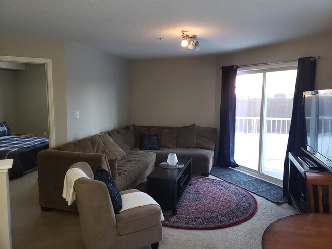 11240-11240 104 Ave. in Grande Prairie, AB - Building Photo - Building Photo