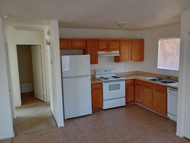 14282 S Durango Rd in Arizona City, AZ - Building Photo - Building Photo