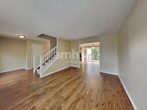 392 Old Ivory Ct in Blacklick, OH - Foto de edificio - Building Photo