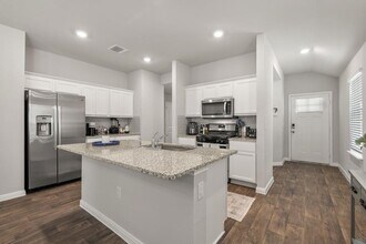 14013 Heywood Dr in Pflugerville, TX - Building Photo - Building Photo