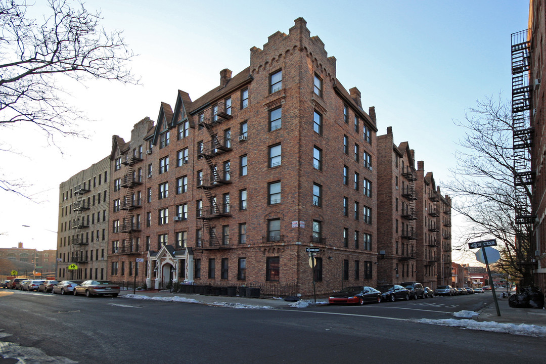 1730 Carroll St in Brooklyn, NY - Building Photo