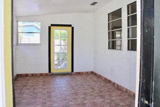 150 Manchester St in Boca Raton, FL - Building Photo - Interior Photo