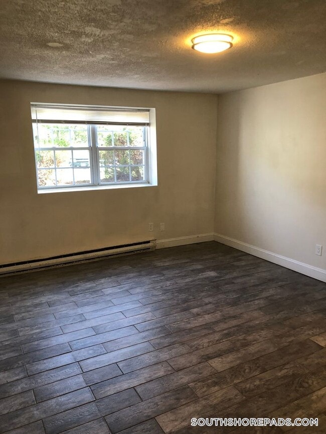 217 Beaver Dam Rd, Unit 1 in Plymouth, MA - Building Photo - Building Photo