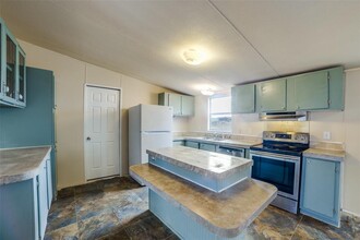 205 Co Rd 212 in Bertram, TX - Building Photo - Building Photo