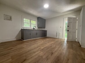 2816 Pages Ln in Mobile, AL - Building Photo - Building Photo