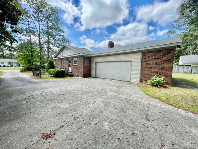 2514 Dartmouth Dr in Fayetteville, NC - Building Photo - Building Photo