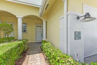 142 Barefoot Cove in Hypoluxo, FL - Building Photo - Building Photo