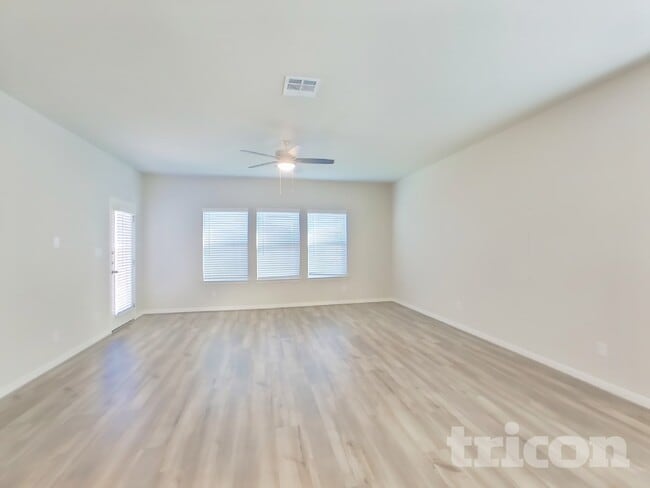 5820 Zoey Wy in Saint Hedwig, TX - Building Photo - Building Photo