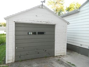 219 S 14th St in Adel, IA - Building Photo - Building Photo