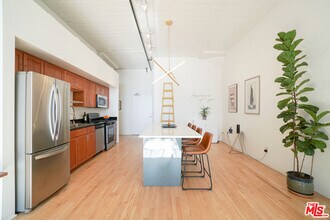 420 San Pedro St in Los Angeles, CA - Building Photo - Building Photo