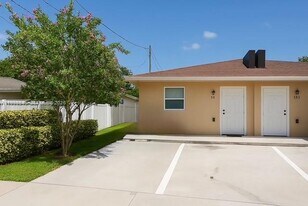 116 NW 4th Ave in Hallandale Beach, FL - Building Photo