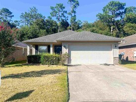 702 Mozingo Ln in Pensacola, FL - Building Photo