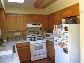 2978 Rockview Pl in San Luis Obispo, CA - Building Photo - Building Photo