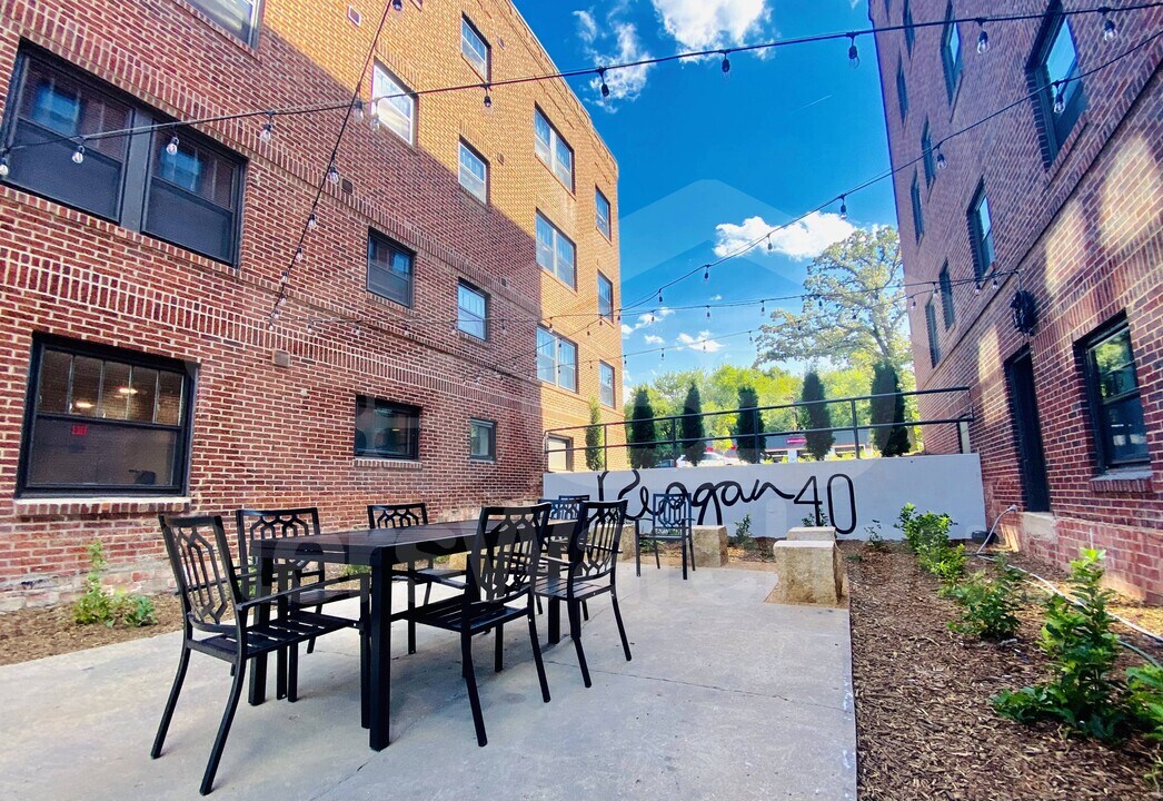 2807 Grand Ave in Des Moines, IA - Building Photo