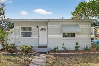 5410 19th Ave S in Gulfport, FL - Building Photo - Building Photo