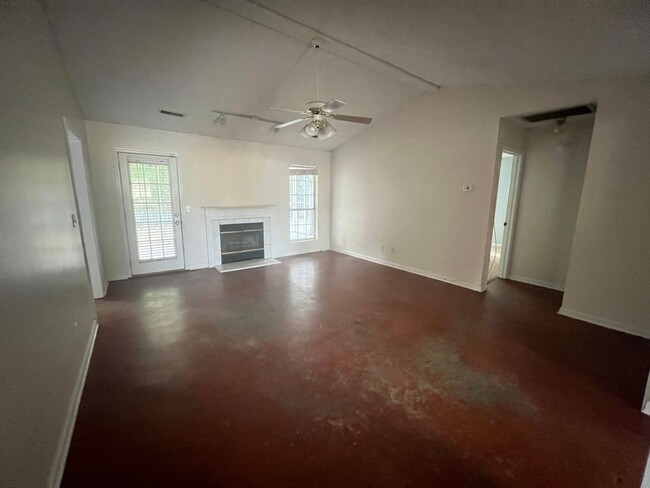 1720 S Nicole Pl in Charleston, SC - Building Photo - Building Photo