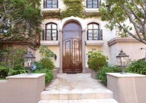 325 S Swall Dr in Los Angeles, CA - Building Photo